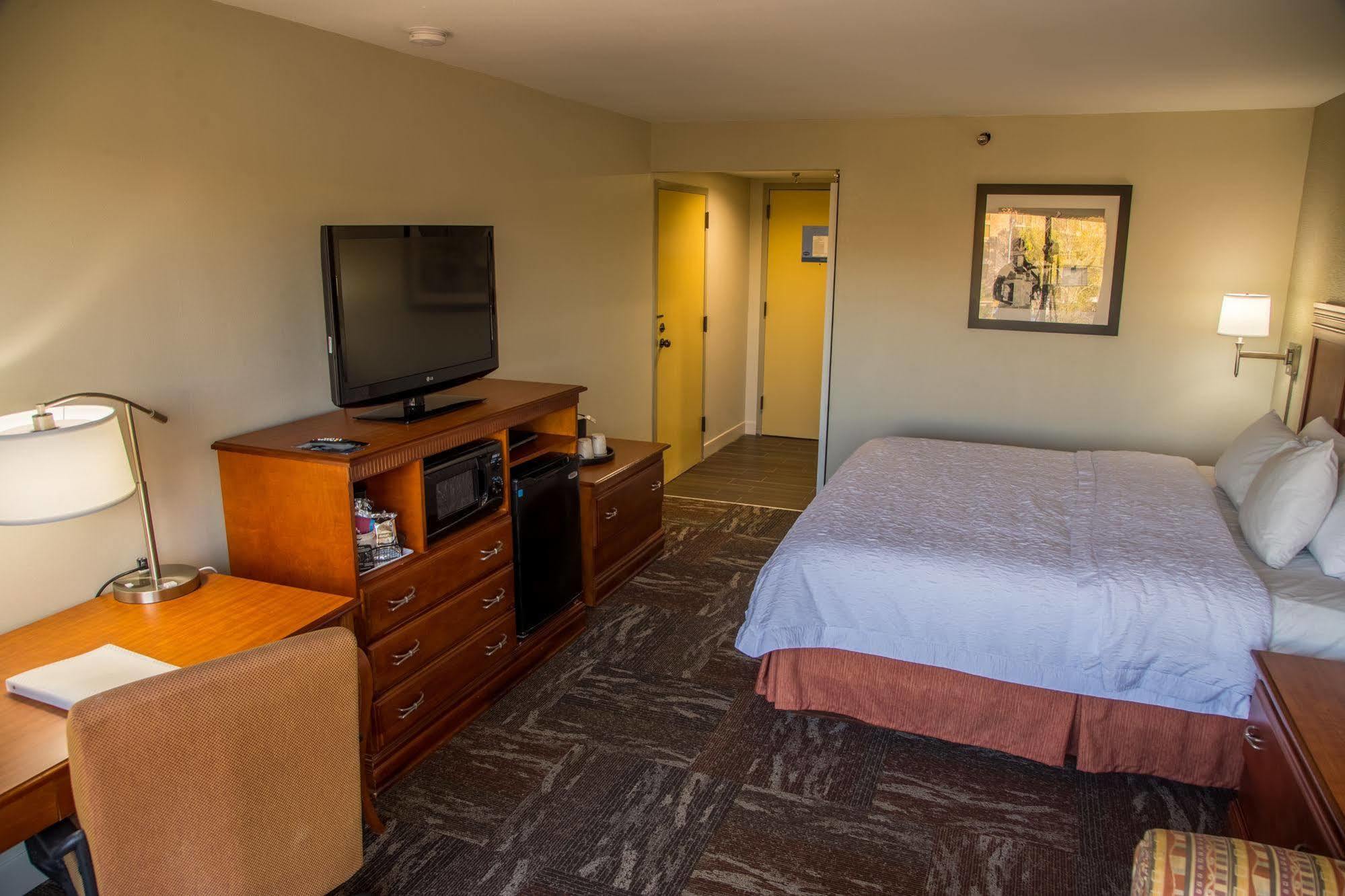 Hampton Inn Oak Ridge Exterior foto